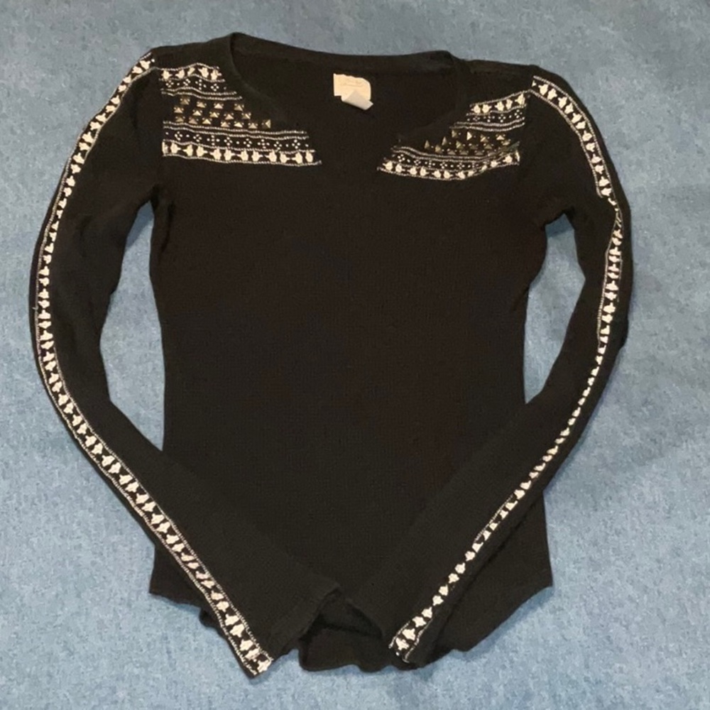 Lucky Brand Thermal Black Embroidered Long Sleeve Vintage Small